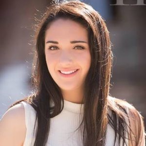 Meet your Posher, Olivia
