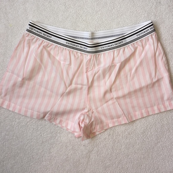 Victoria's Secret Boxer Short 😴💤 - Picture 2 of 4