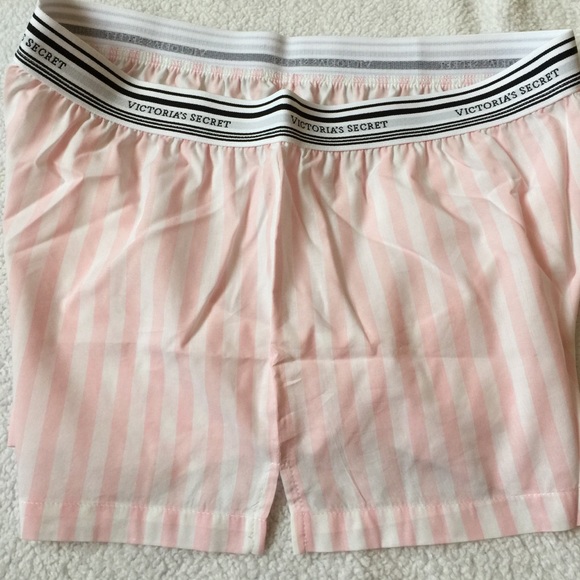 Victoria's Secret Boxer Short 😴💤 - Picture 4 of 4