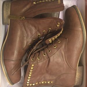 Breckelles Brown right above ankle studded boots