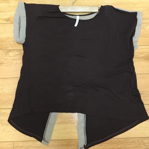 #138. Top. Used