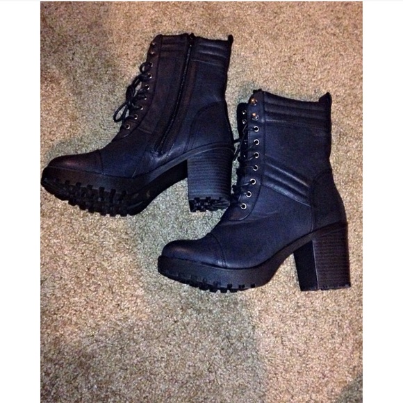 NWT Women Military Black Lace Up Combat Boots - Picture 3 of 3