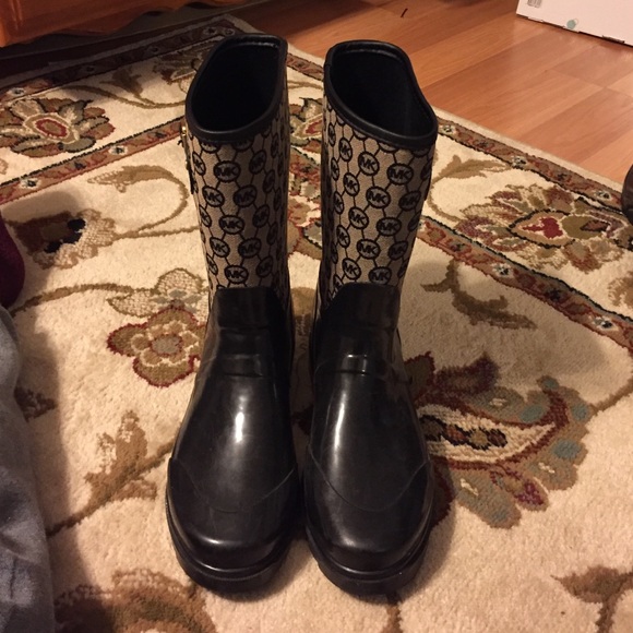 MK rain boots