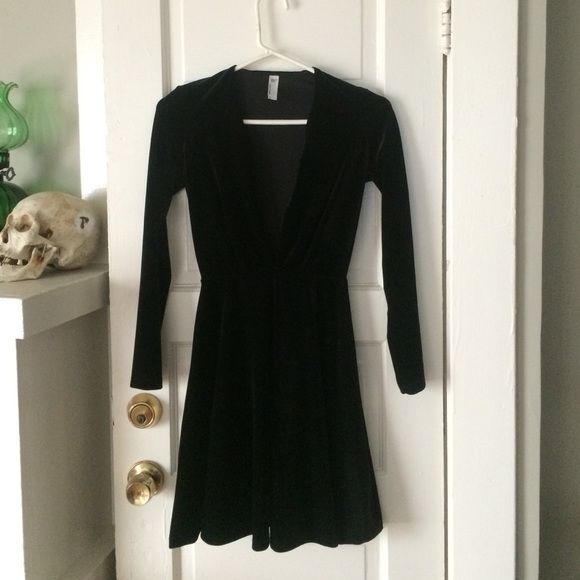 💥SOLD💥 American Apparel deep V skater dress - Picture 2 of 3