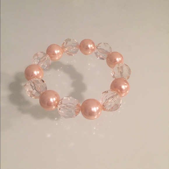Pearl bracelet