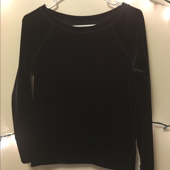 🌚Aerie Black Velvet top🌚