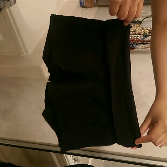 Black booty shorts - Picture 2 of 2