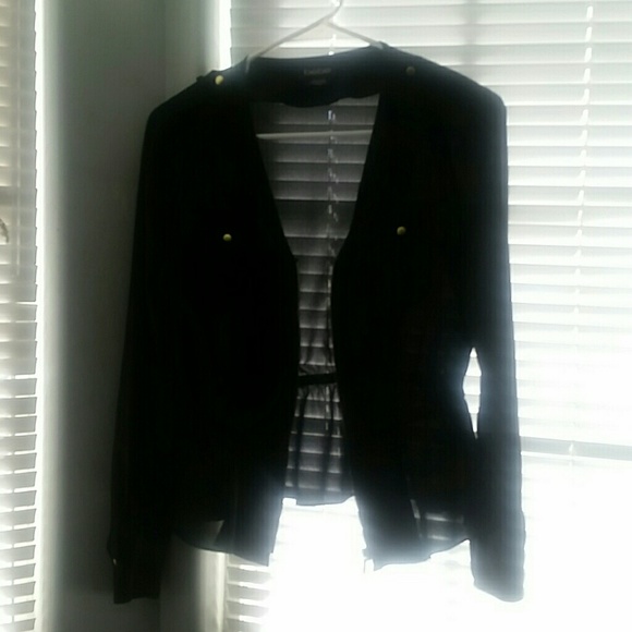 Bebe blouse fits like a small or xsmall