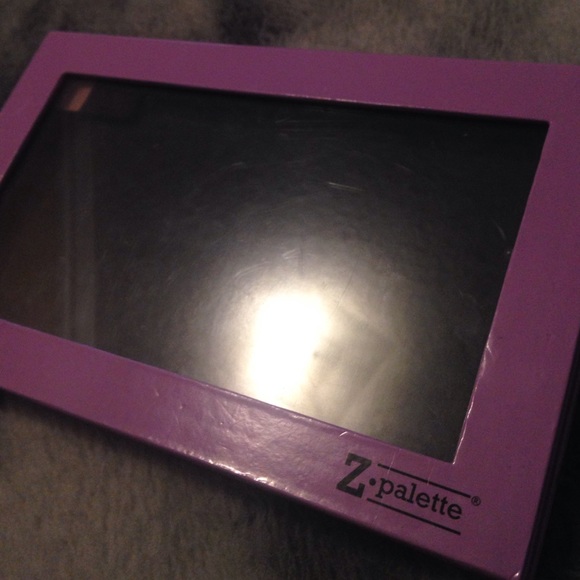Medium Z palette