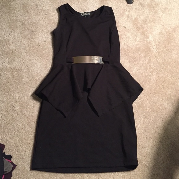 Gorgeous black dress LBD
