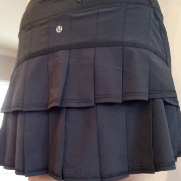 Lululemon pace setter skirt