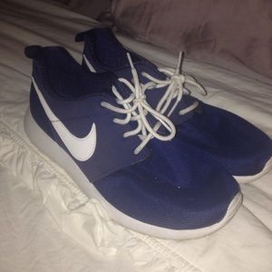 Navy Blue Roshe Run Nikes