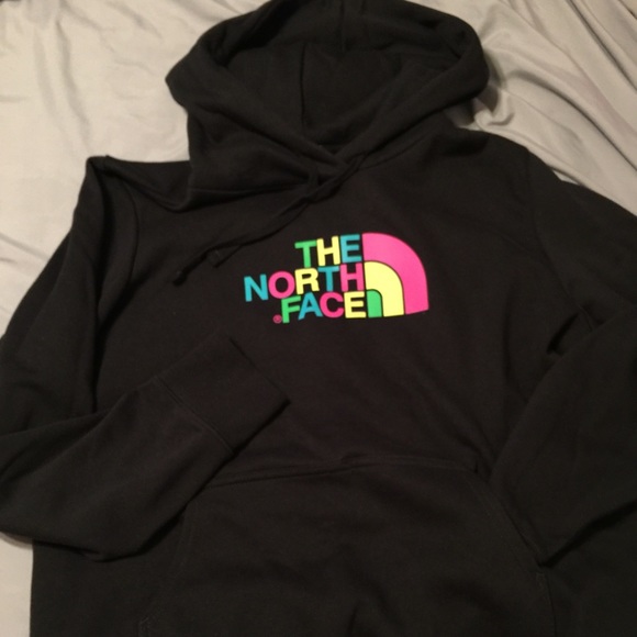 North Face NWOT pullover half- dome. Reduced $!!!