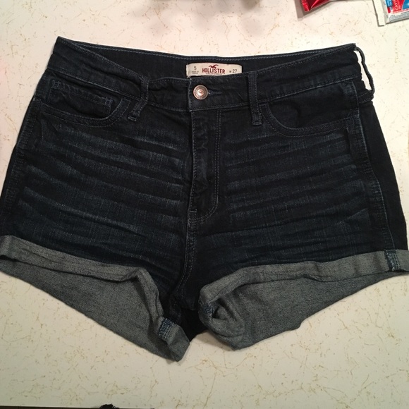 Hollister Size 5 dark wash shorts