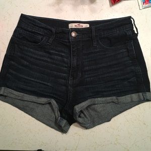 Hollister Size 5 dark wash shorts