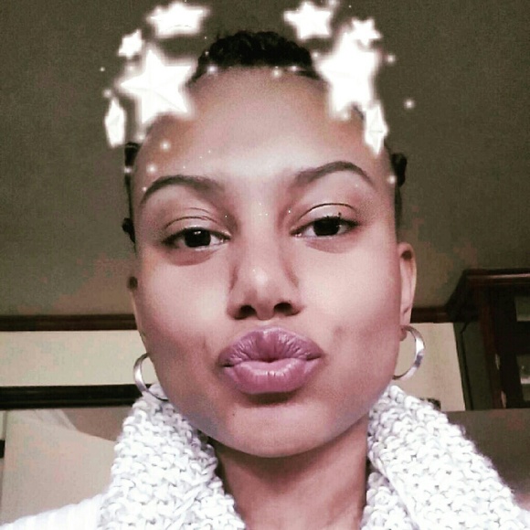 Meet your Posher, Felicity - Picture 1 of 1