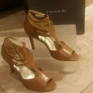 Tahari Sandal