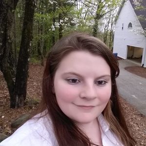 Meet your Posher, Leighanne