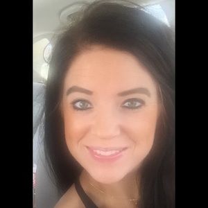 Meet your Posher, Lindsey