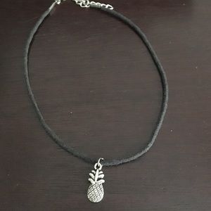 Pineapple choker