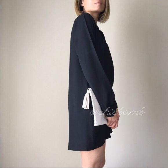 ✳️HIGH END Boutique black tie-neck top dress - Picture 2 of 4