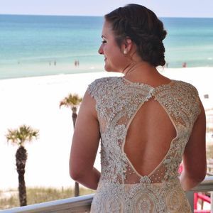 Meet your Posher, Caitlin