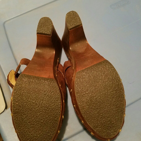 Shoes - Picture 3 of 3