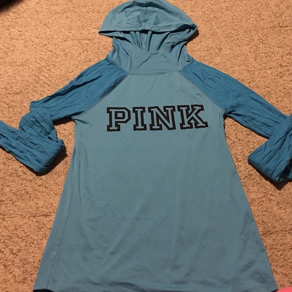 VS pink workout top