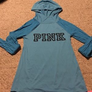 VS pink workout top