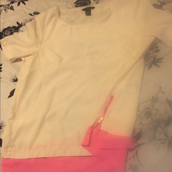 Top - Picture 2 of 3