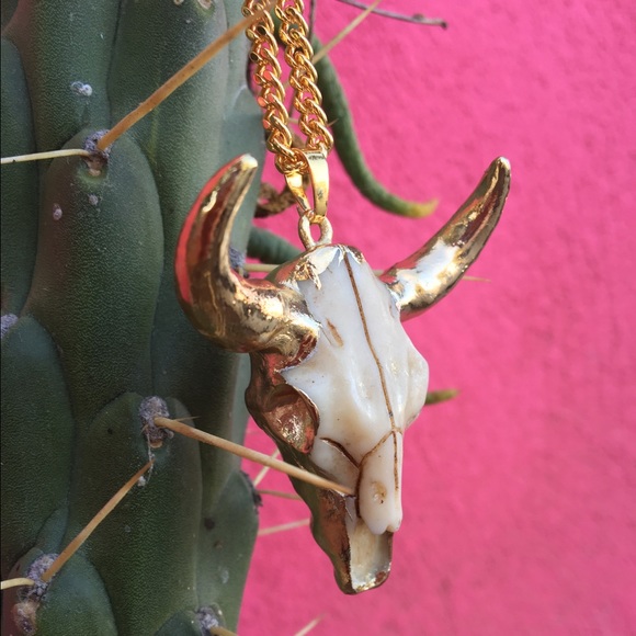 Desert Vibes Cattle Skull Necklace 24K