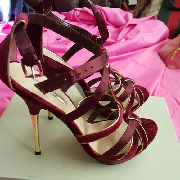 Brand NEW....Burgundy