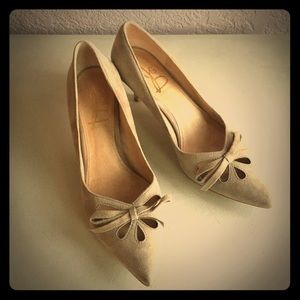 YEAR END CLEAR OUT! Joan & David Kitten Heels