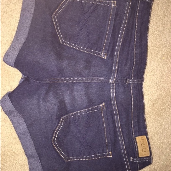 Shorts 💙 - Picture 3 of 3