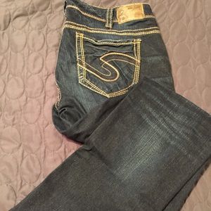 Silver Jeans Co. "Fluid" Suki mid sr8. Reduced!!'