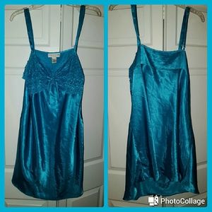 Morgan Taylor Night Gown