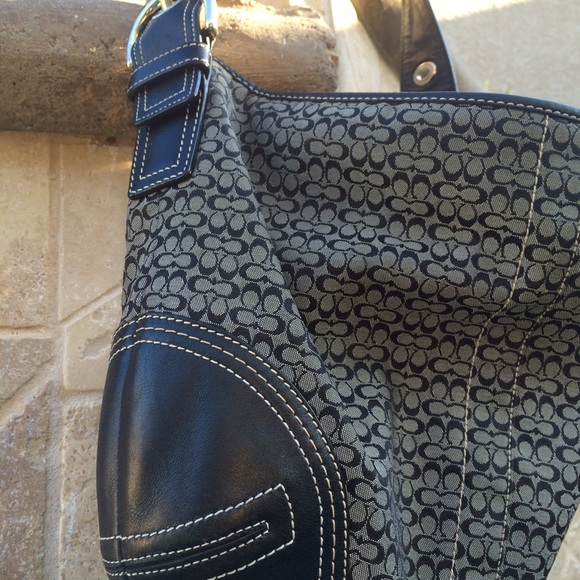 Coach hobo signature handbag