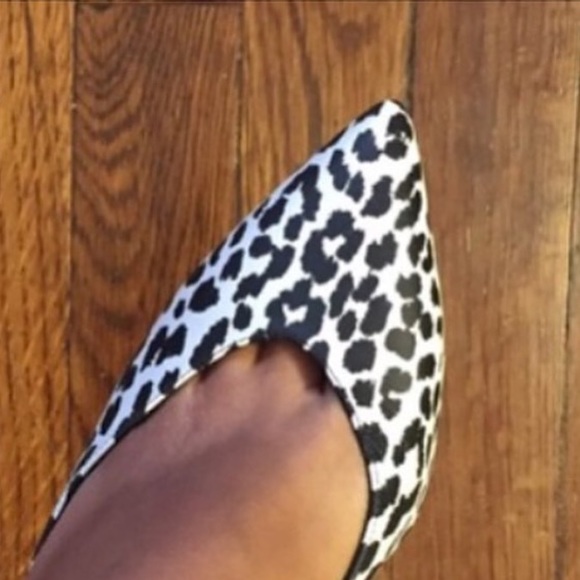 SAINT LAURENT Leopard Print  Pumps - Picture 3 of 8