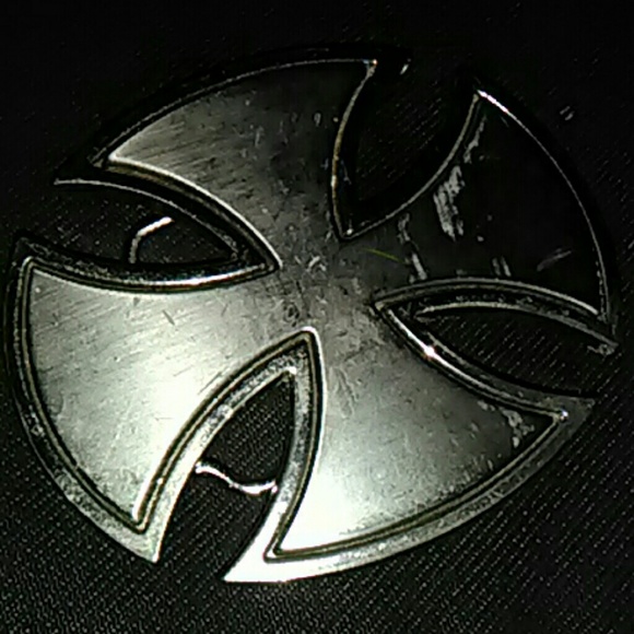 Cross belt buckle
