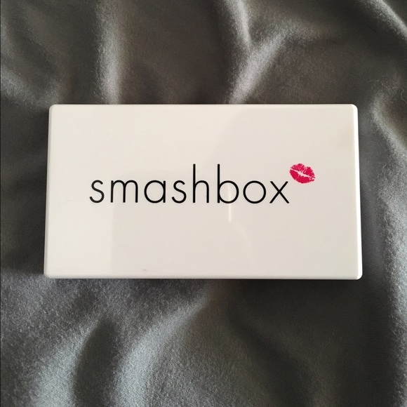 SALE❗️New Smashbox Hot Date Eyeshadow Palette - Picture 2 of 3