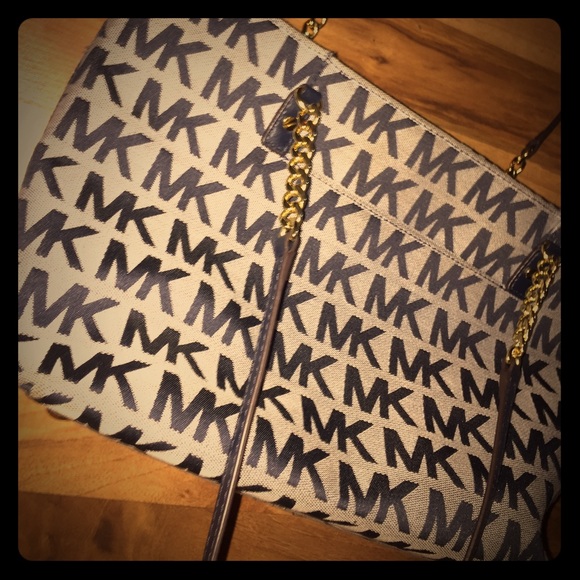 RARE- beautiful and rare Michael kor, brand new