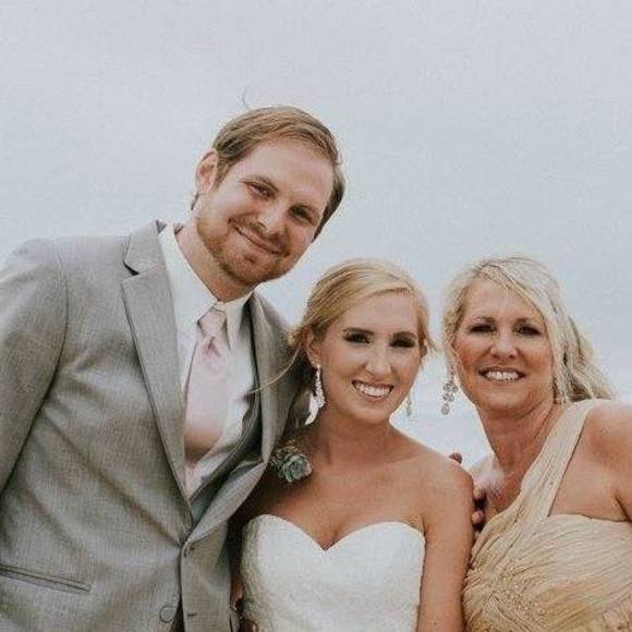 Meet your Posher, Deb - Picture 1 of 1