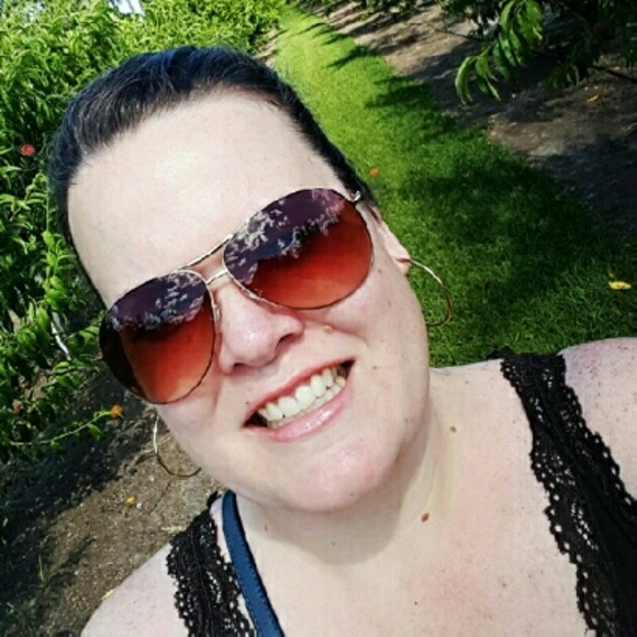 Meet your Posher, Beth