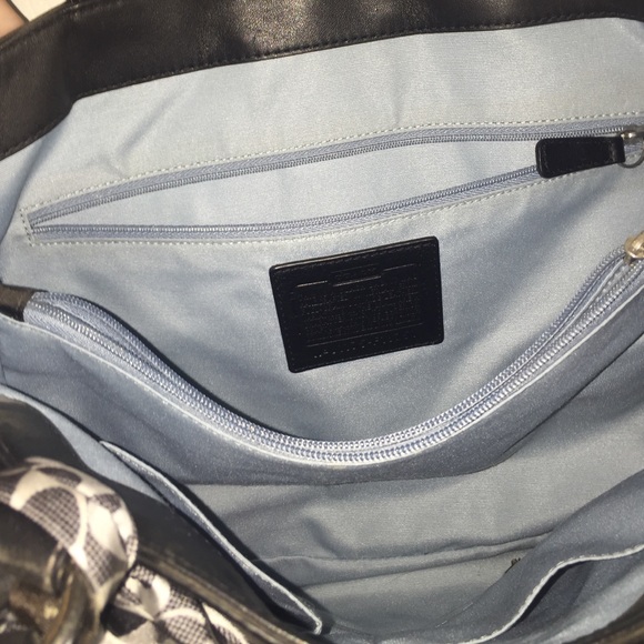 Coach handbag - Picture 3 of 3