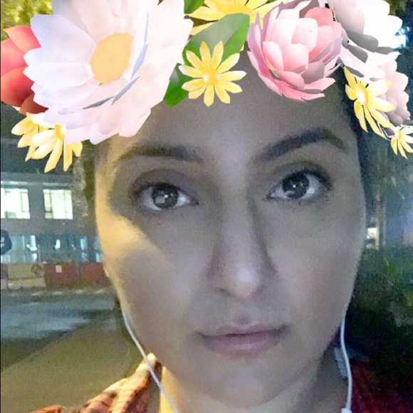 Meet your Posher, Rozanna - Picture 3 of 4