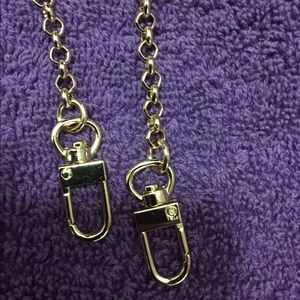 Generic gold cross body chain