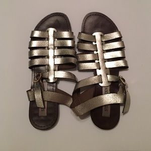 LIKE NEW Steve Madden SZ 6.5