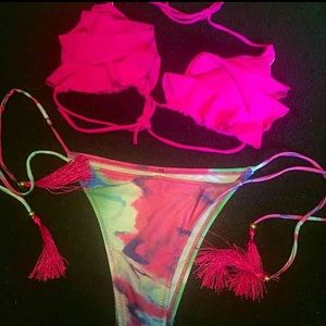 Hot ruffle bikini