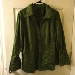 LANE BRYANT 22/24 emerald green button down top