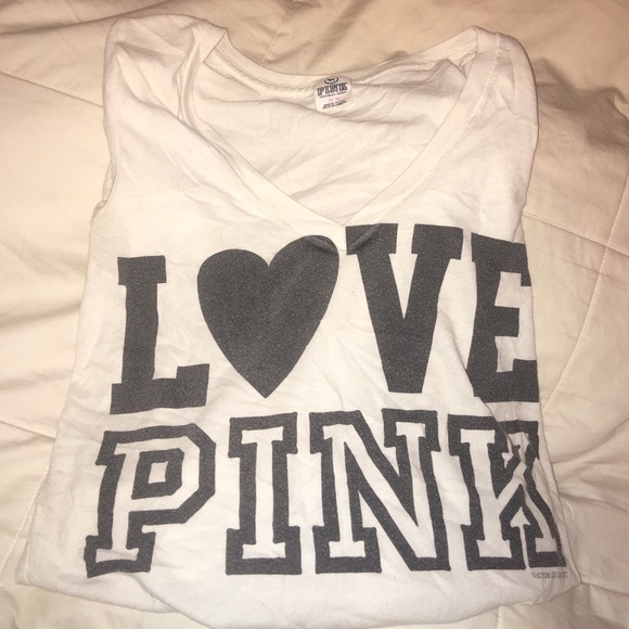 Victoria's Secret tee - Picture 1 of 2